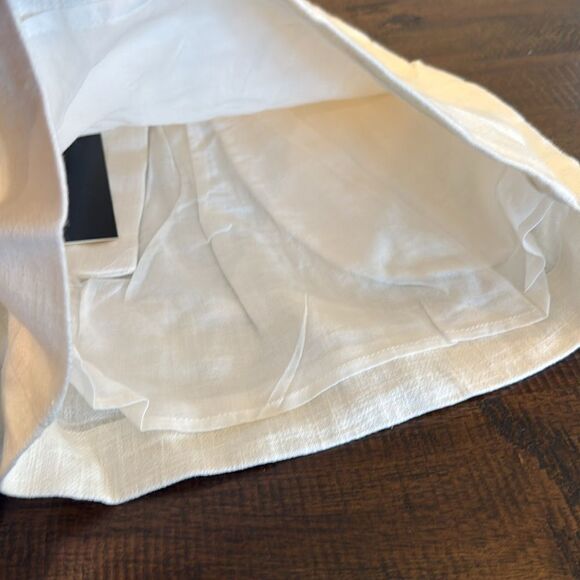 DU PARADIS Linen Shorts - Picture 5 of 9